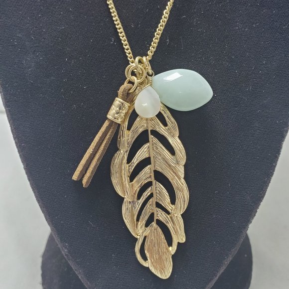 Ruff Hewn gold feather charm necklace - Picture 2 of 8